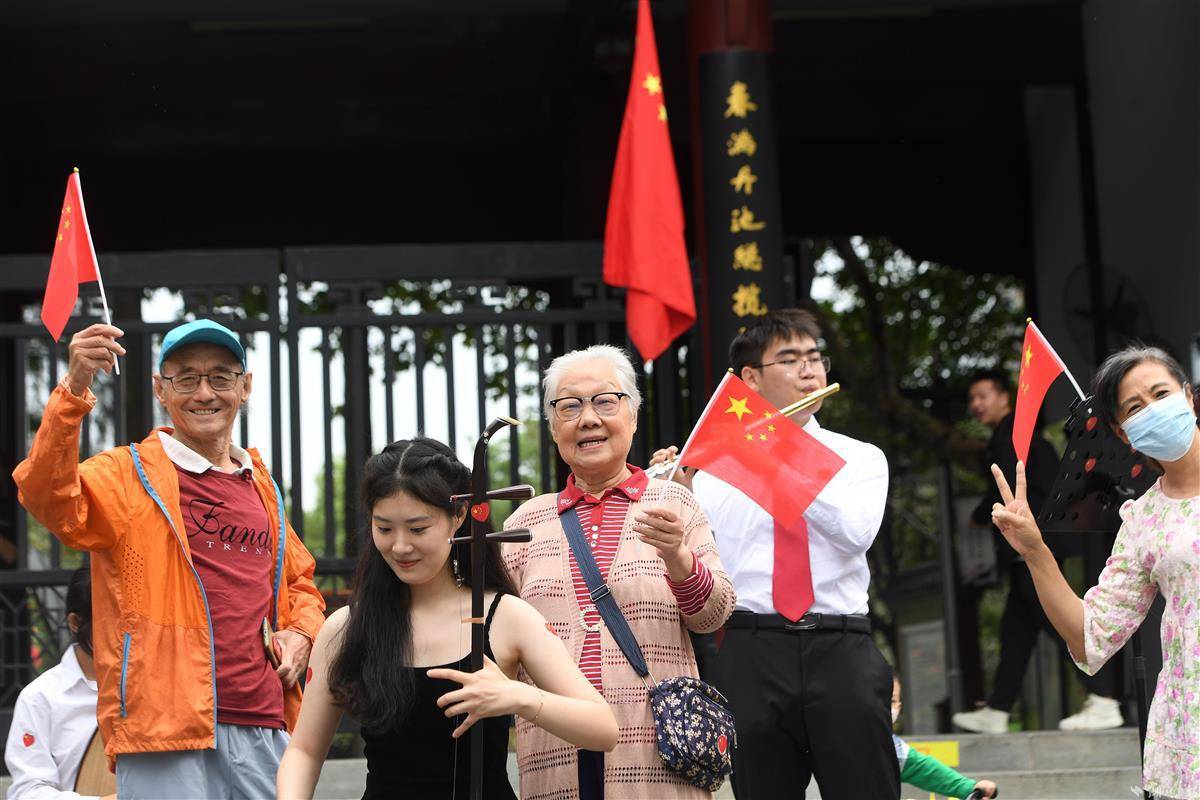 捕鱼送1亿金币